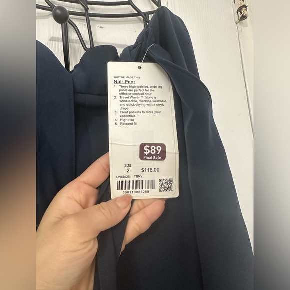 Lululemon wide leg pant - size 2 - Picture 4 of 5